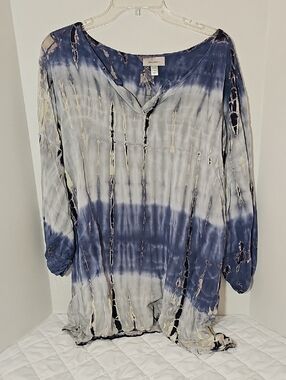 Dress Barn Blue and White Tie-Dye V-Neck Tunic